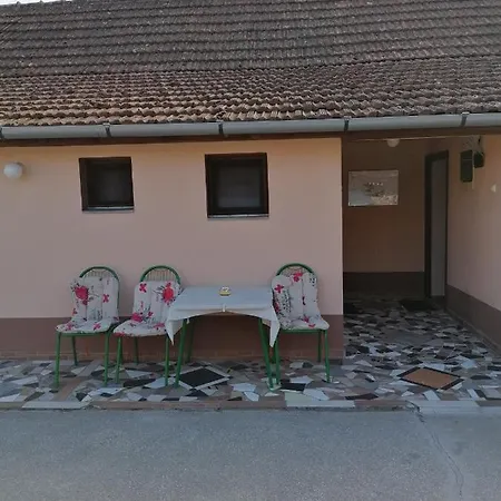 Hacijenda Mali Raj Apartment *