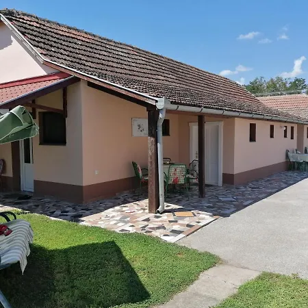 Apartment Hacijenda Mali Raj *